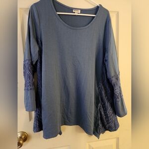 Avenue Blue Top